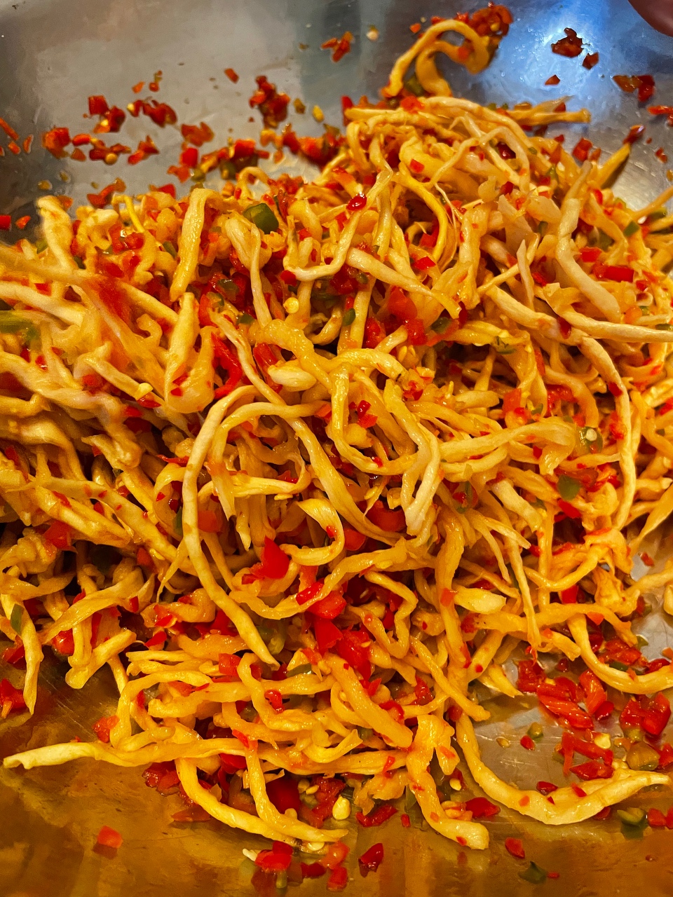 长沙下饭菜：辣椒萝卜的做法