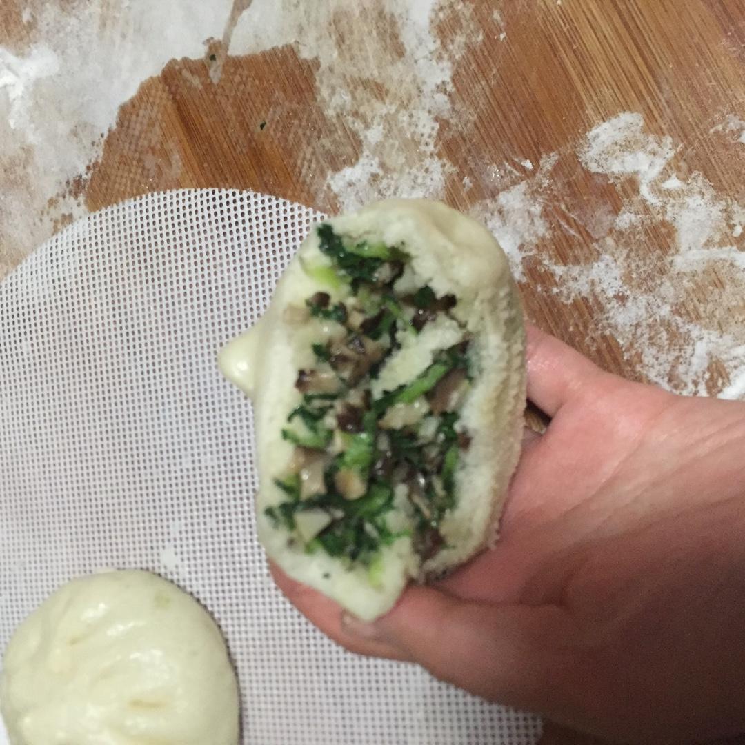 冬笋香菇菜包