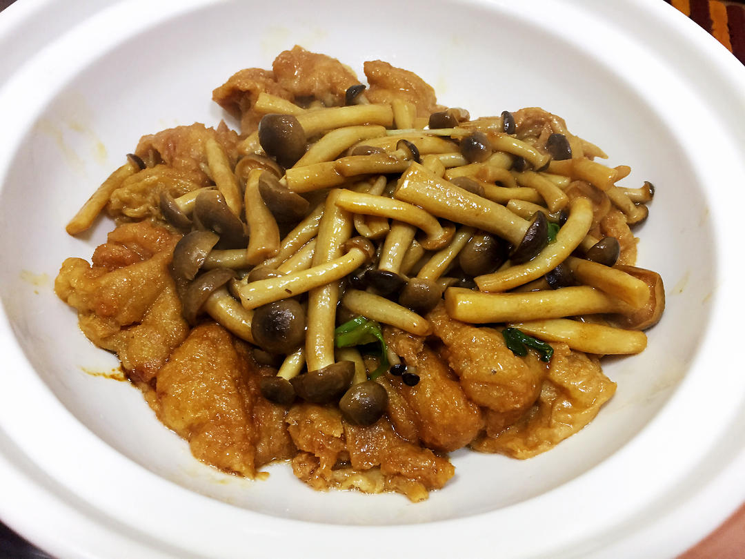 蟹味菇面筋煲的做法