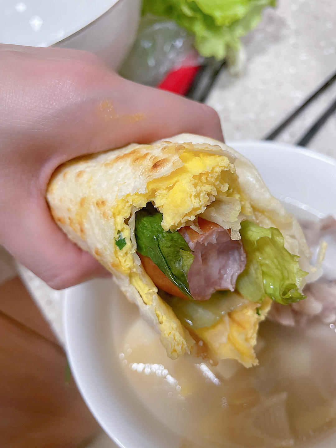 圆鼓鼓的鸡蛋灌饼