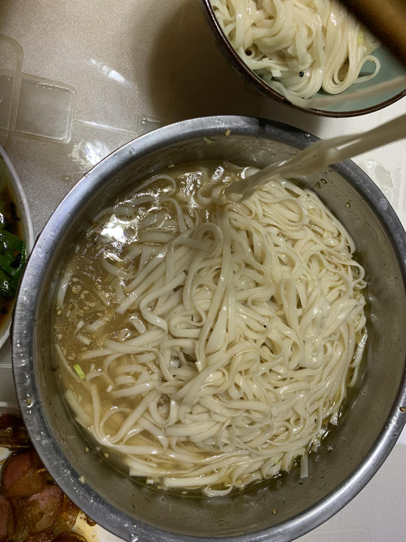 一碗热汤面