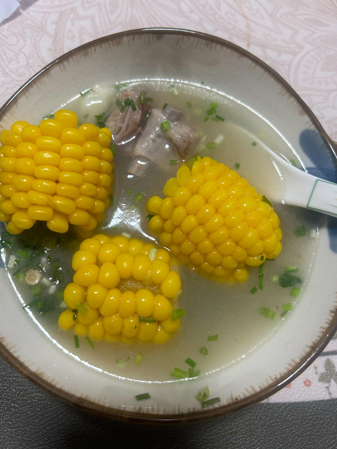 连吃三碗的玉米山药排骨汤