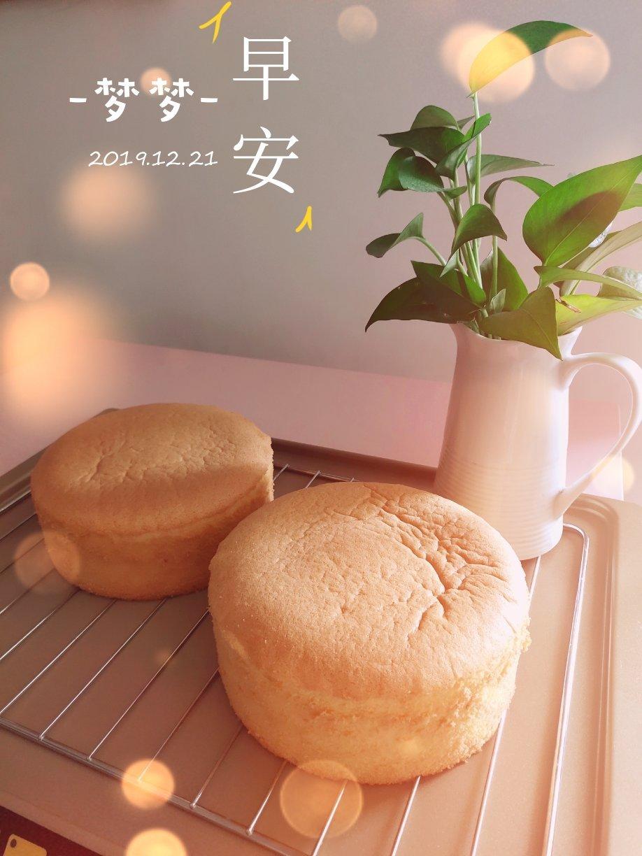 两个六寸可可戚风