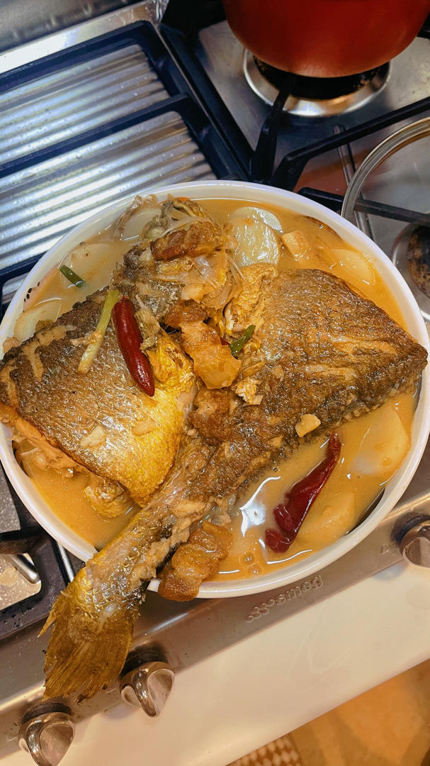 台州城市名片菜—家烧大陈黄鱼