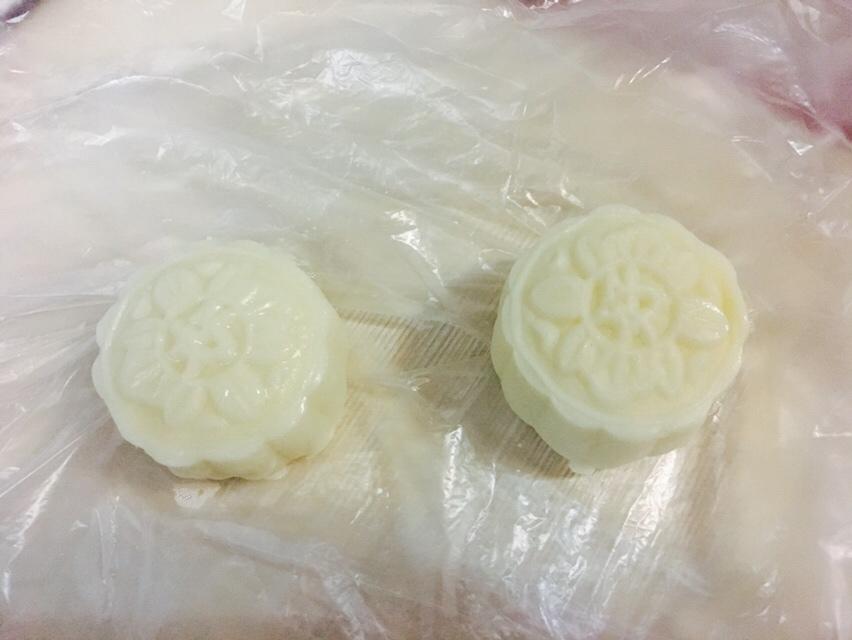 榴莲芝士冰皮月饼