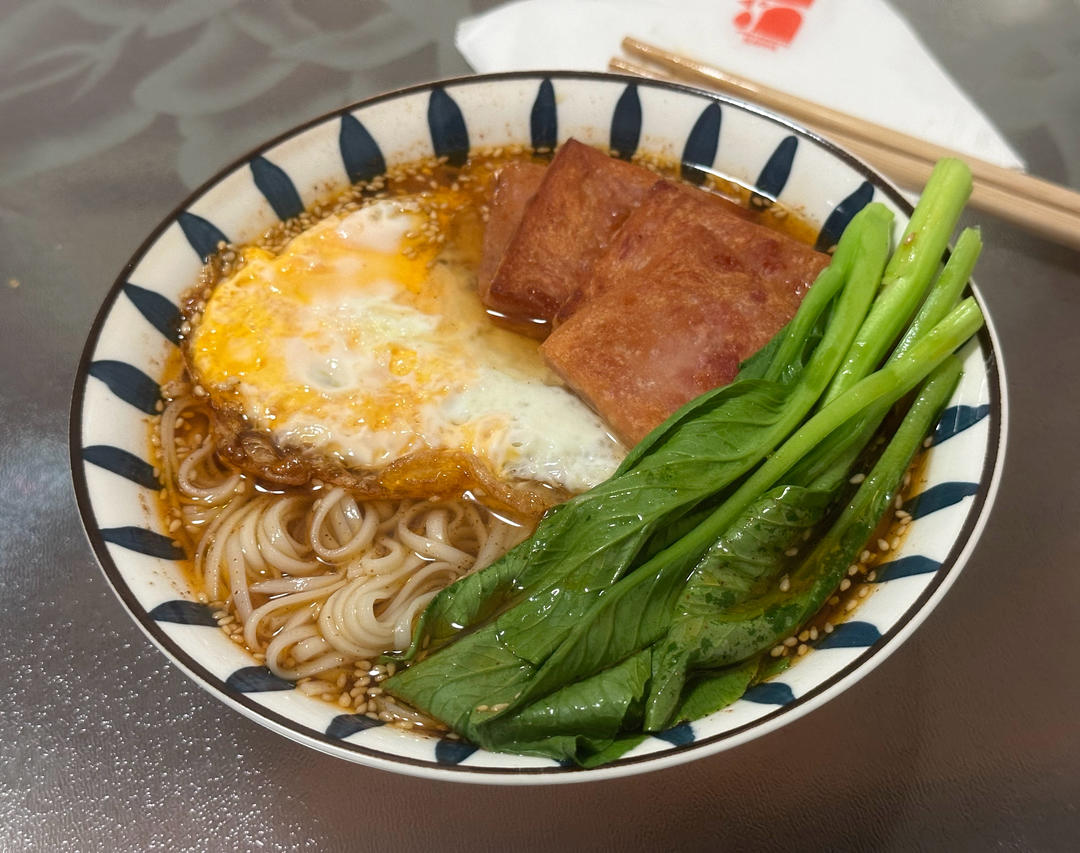 青菜鸡蛋面的做法