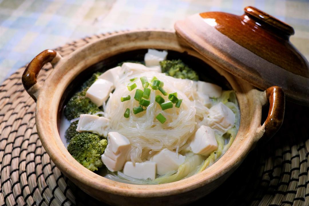 豆乳杂菜煲的做法