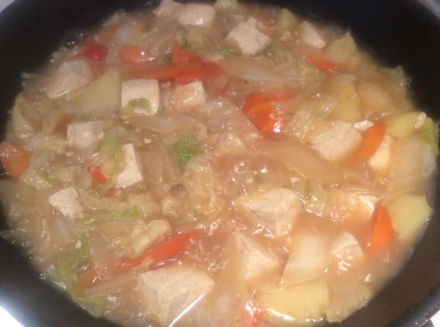 冻豆腐白菜炖五花肉