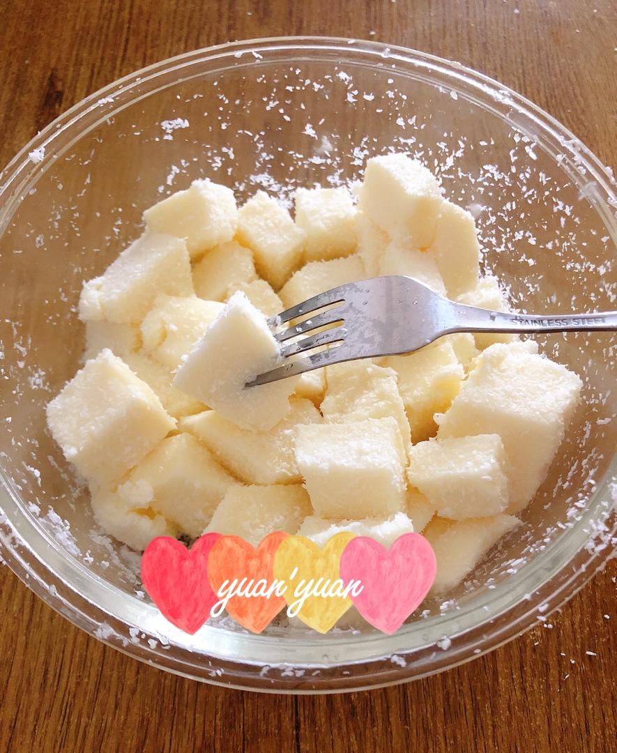 完胜85度C牛奶椰丝小方