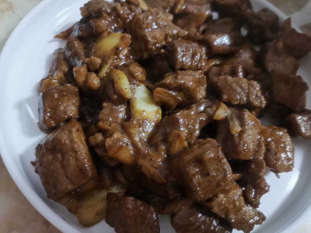 蒜香牛肉～的做法