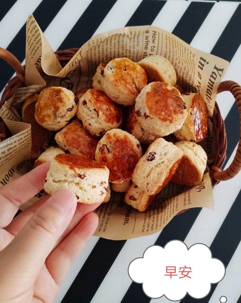 完美裂纹～百分百成功的超好吃奶香司康（禁止搬运）