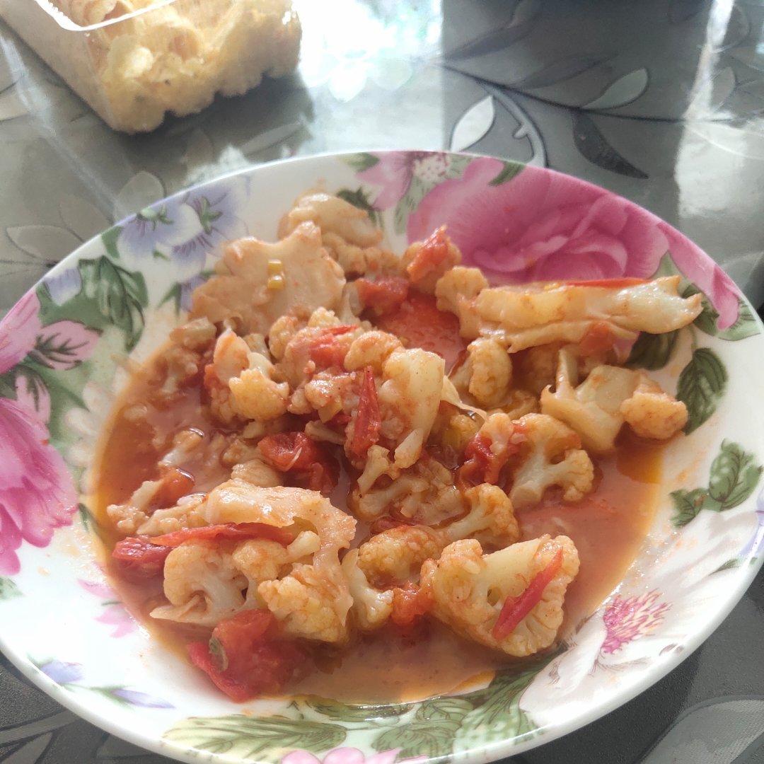 汤汁都不放过的番茄炒菜花