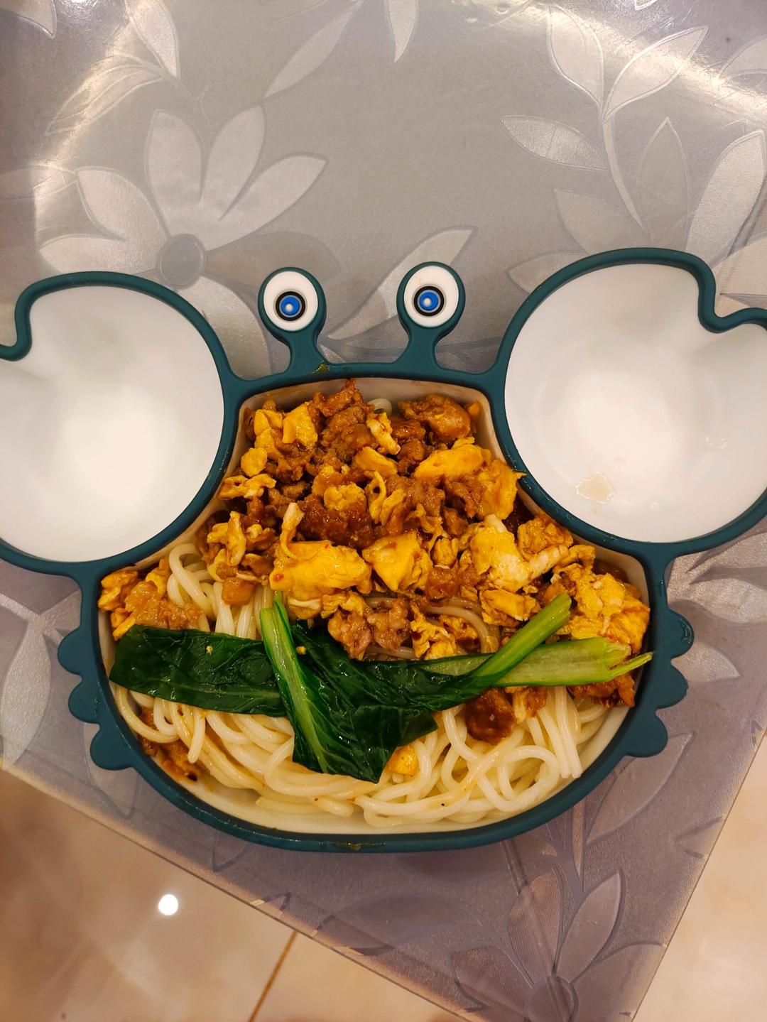 鸡蛋酱面