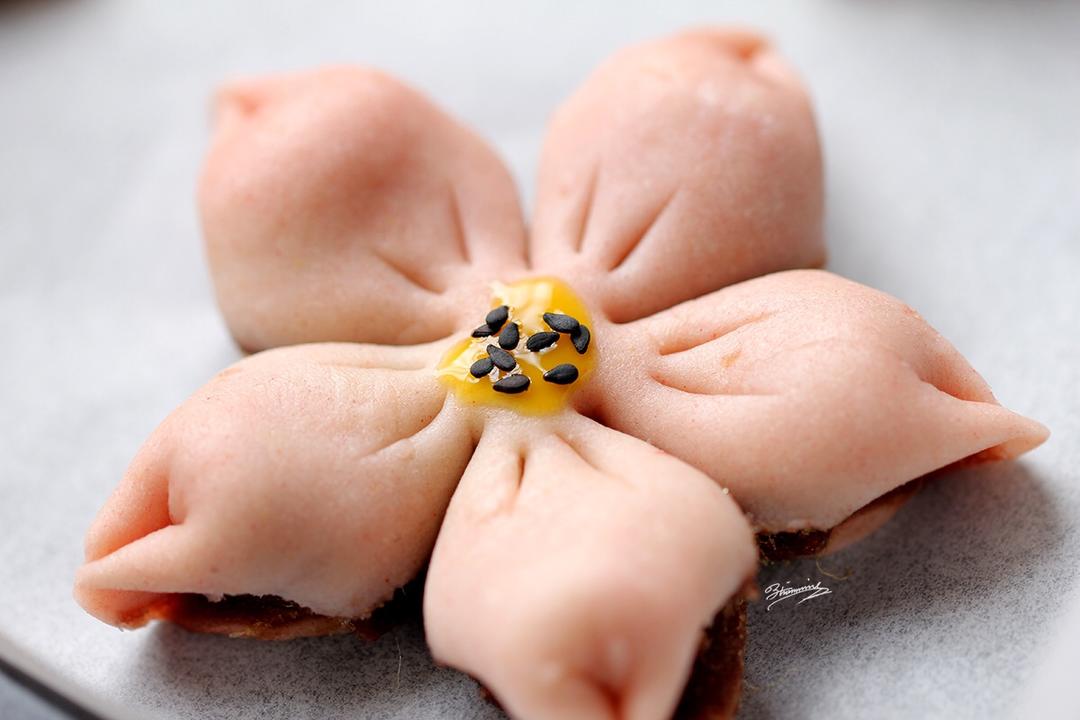 の五彩莲花台 酥饼