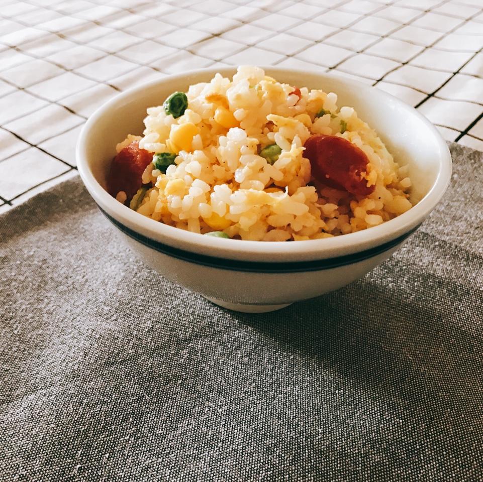 粒粒炒饭（米饭不粘粒粒分明的方法）