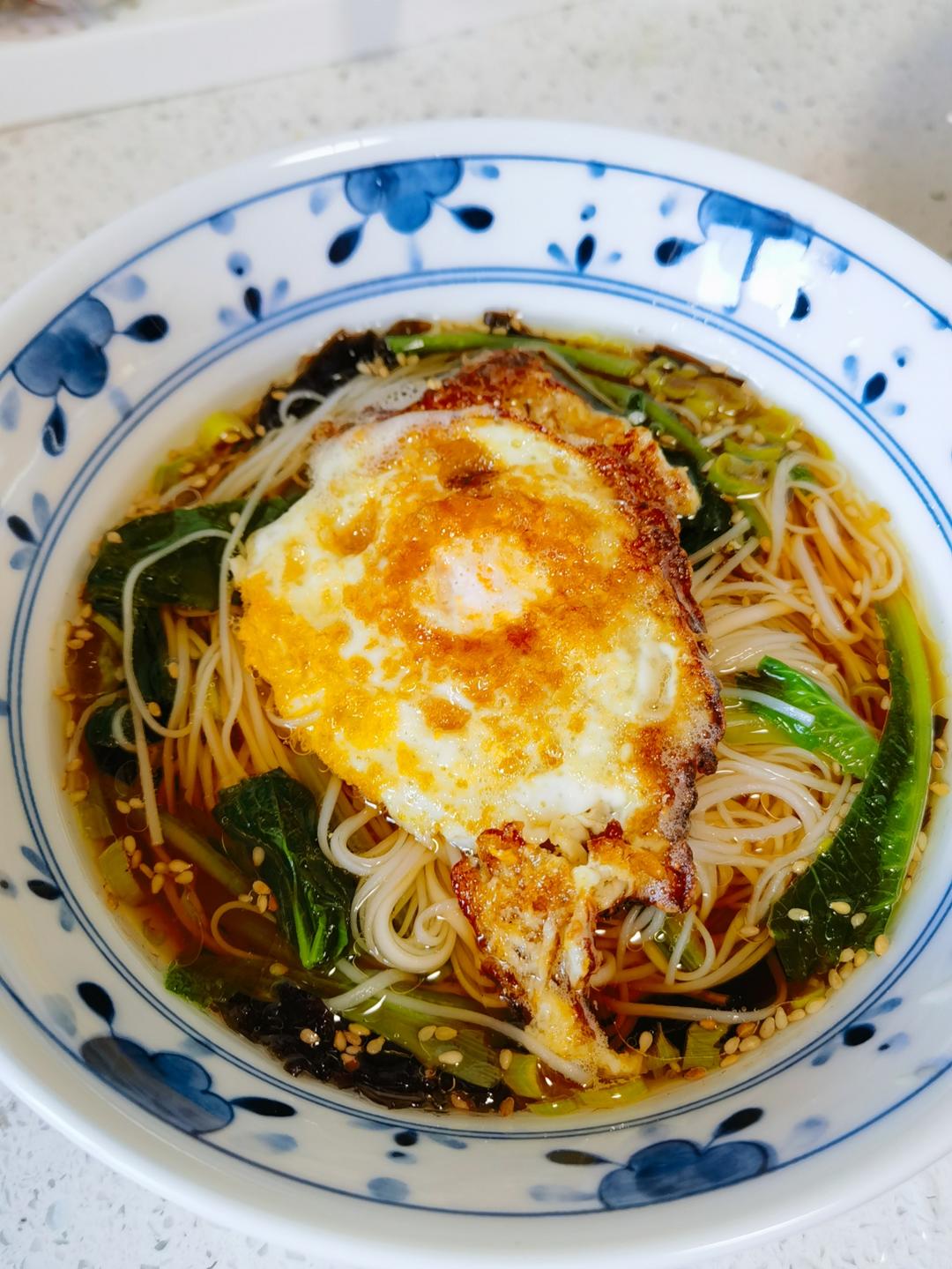 阳春面清汤面