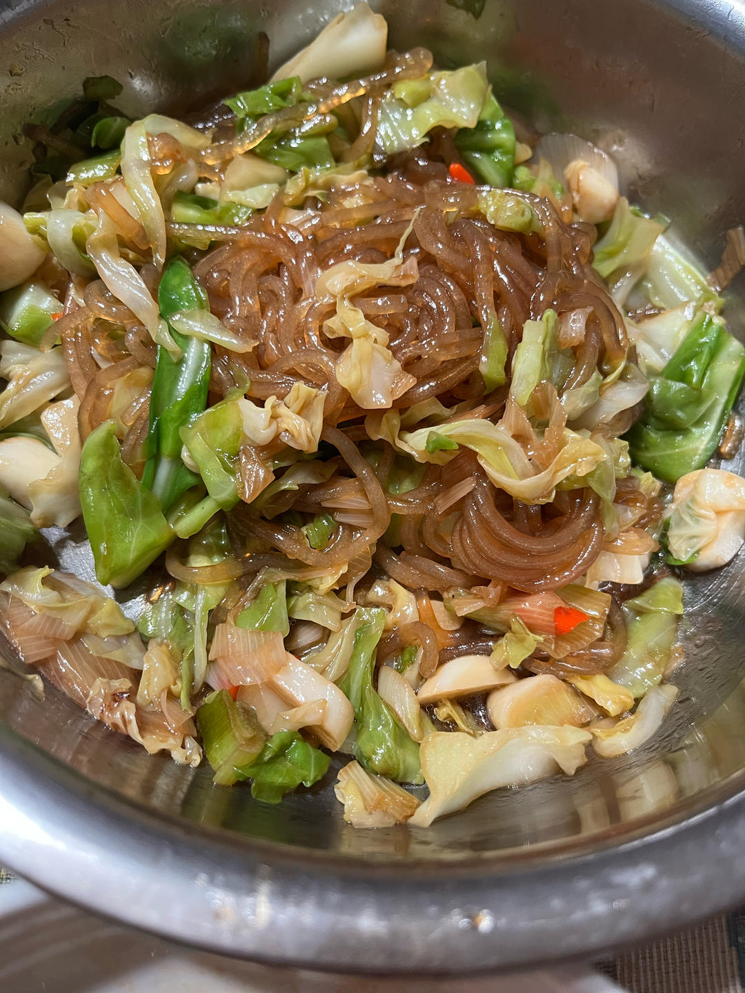 最近爱吃粉丝粉条～包菜炒粉丝