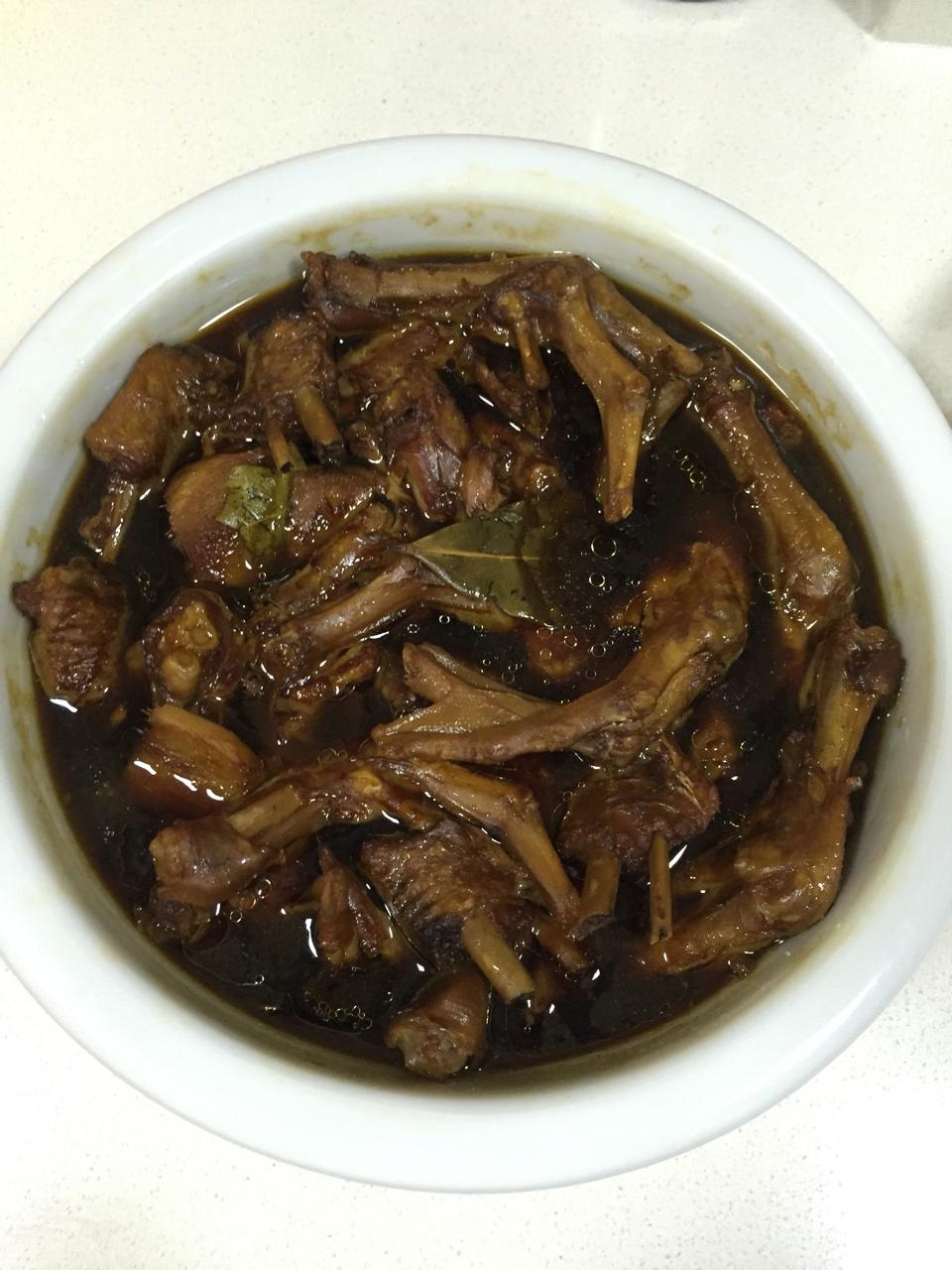 香卤鸭掌（好吃得不得了）