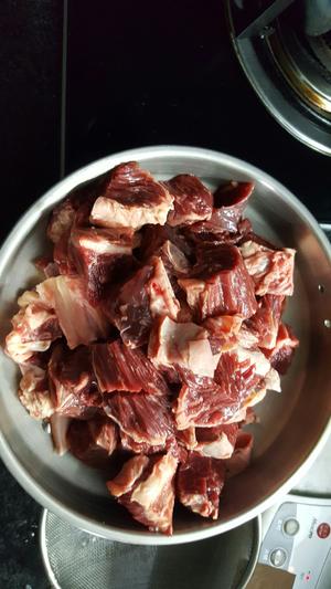 泡椒牛肉的做法 步骤1