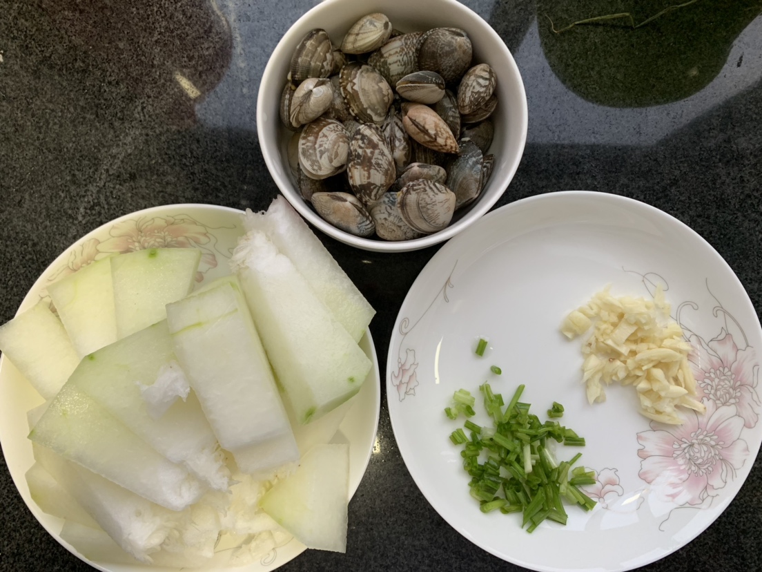 冬瓜花蛤汤（夏季鲜汤）的做法 步骤3