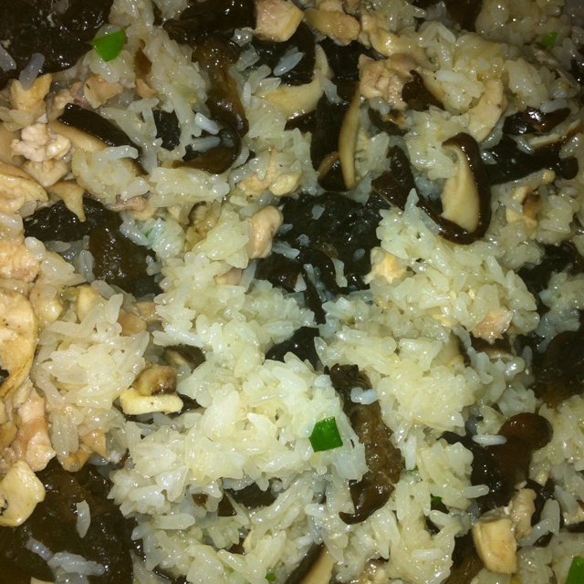 电饭煲之香菇糯米鸡饭