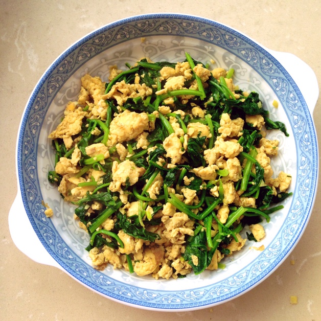 菠菜炒鸡蛋