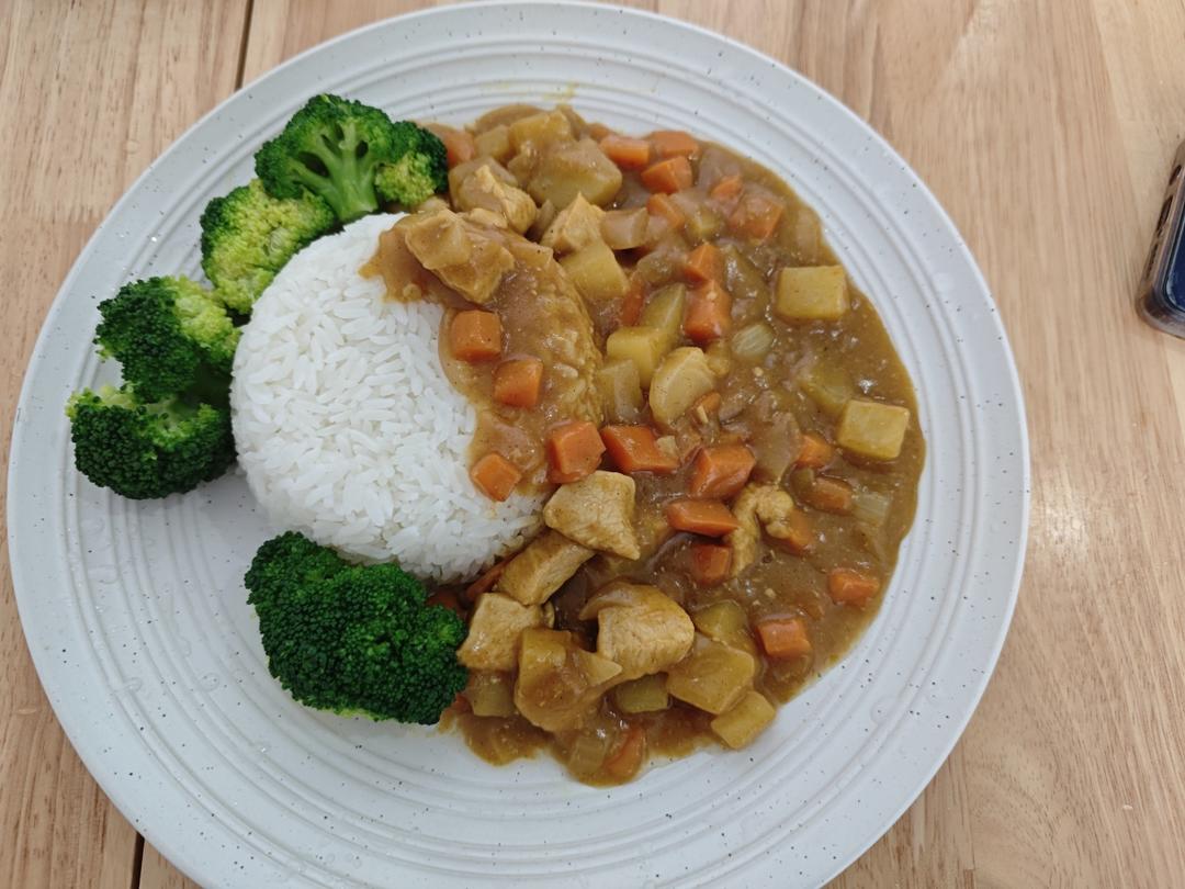 咖喱鸡肉饭（新手也能一次成功）