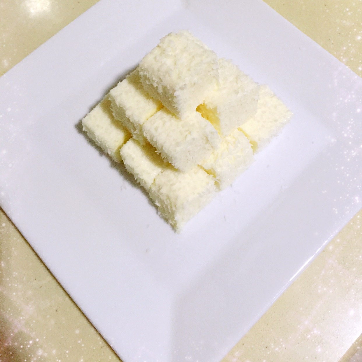 「椰丝牛奶小方」媲美85℃