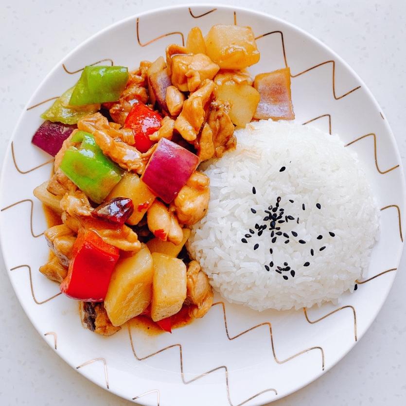 土豆炖鸡大腿