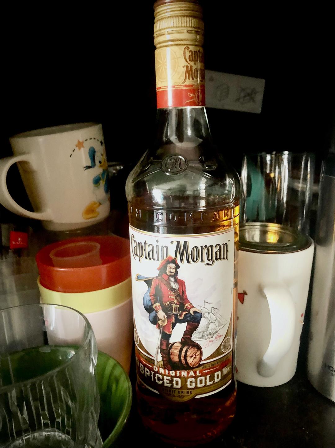 秋日朗姆酒石榴汁特调