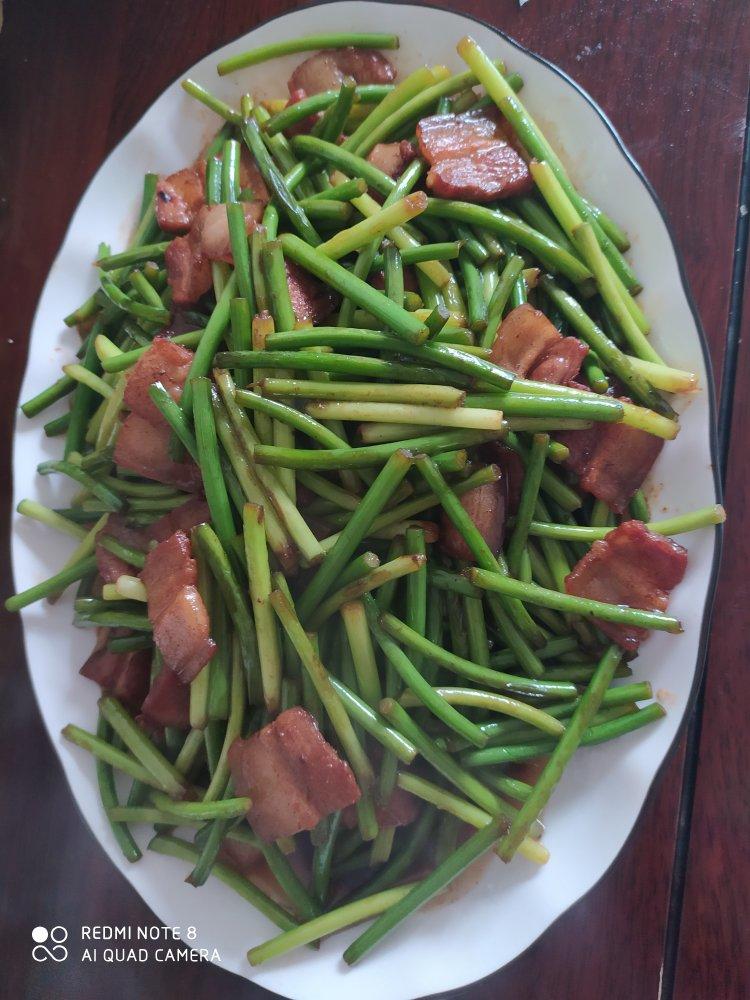 蒜薹回锅肉