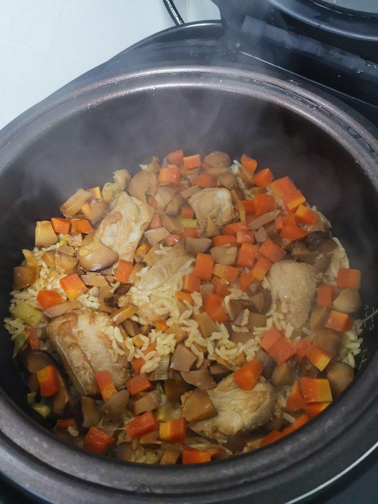 喷香排骨焖饭（爆好吃）