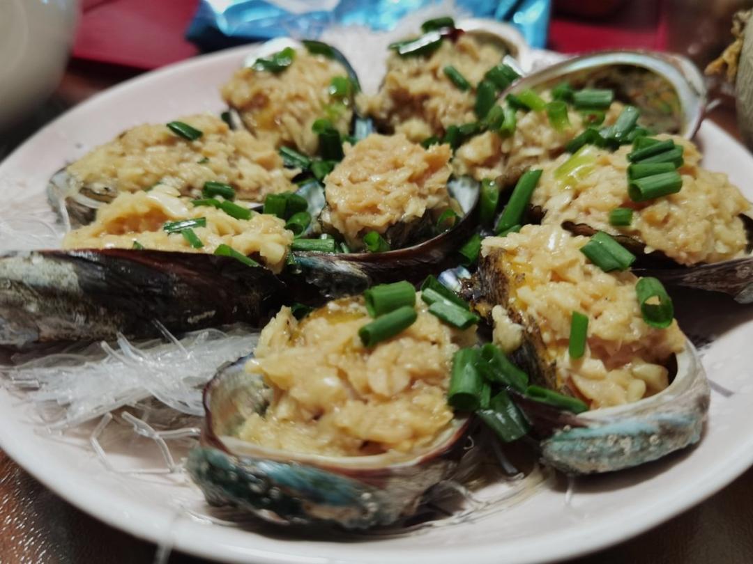 蒜蓉粉丝蒸鲍鱼