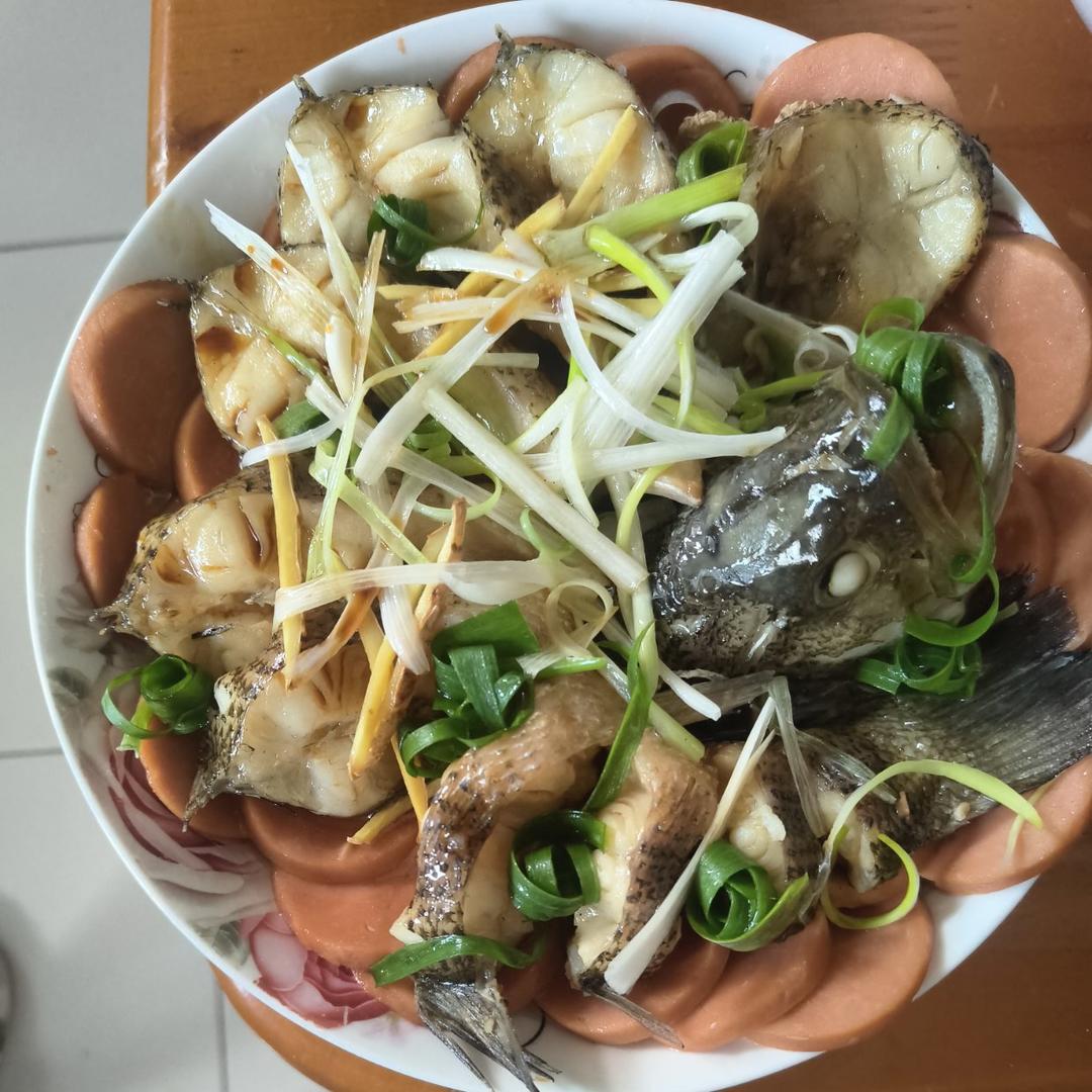 清蒸鲈鱼