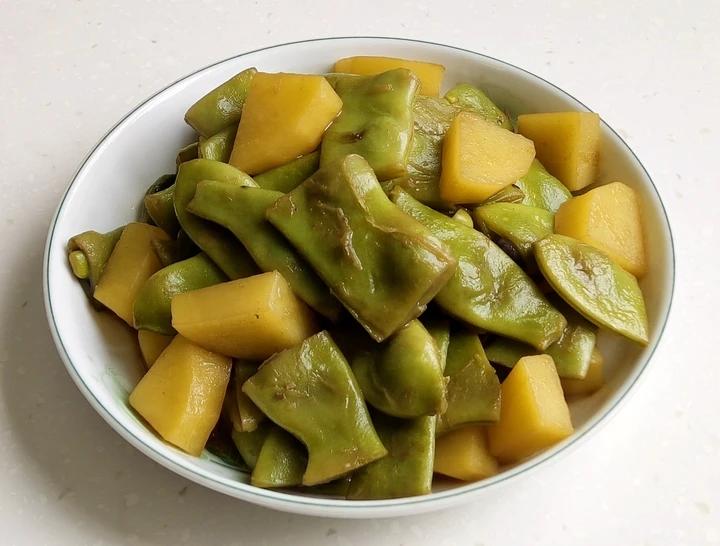 油豆角炖土豆