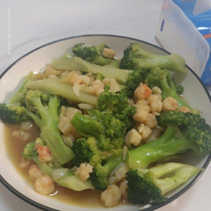 减肥去脂的西兰花炒虾仁