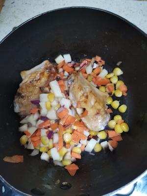 杂蔬鸡翅焖饭的做法 步骤3