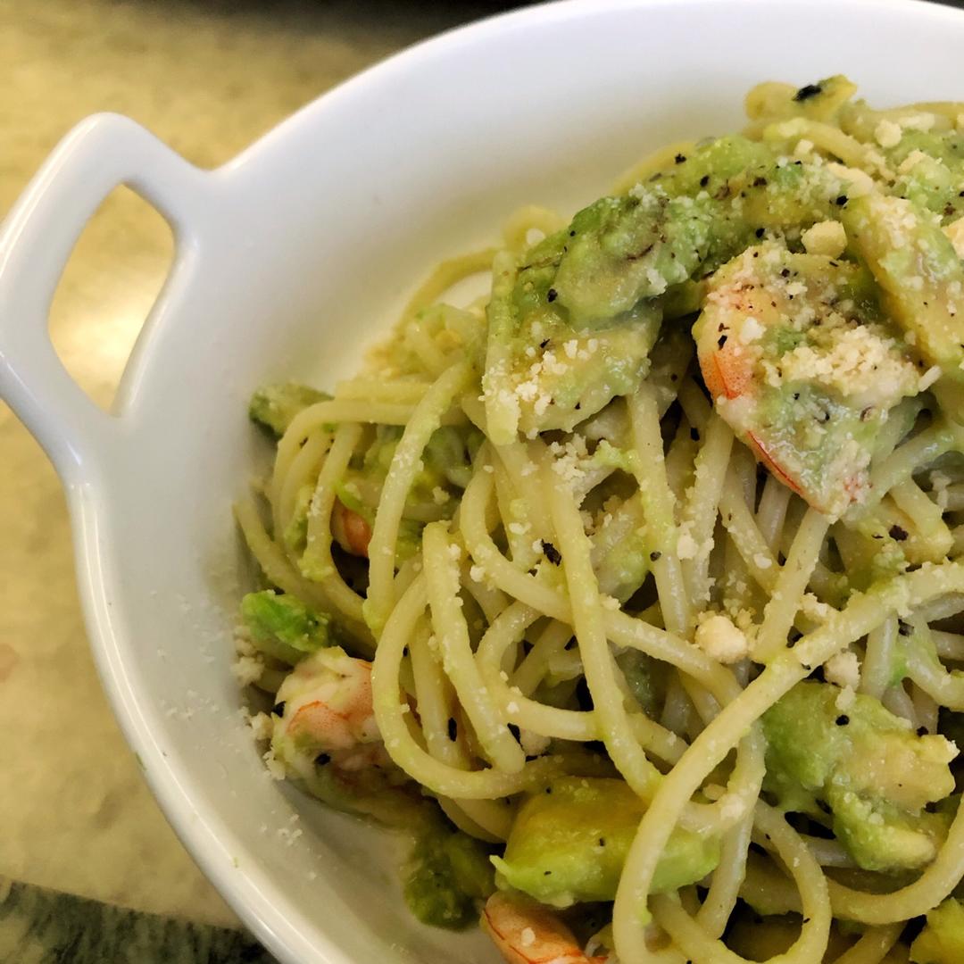 虾仁牛油果意面