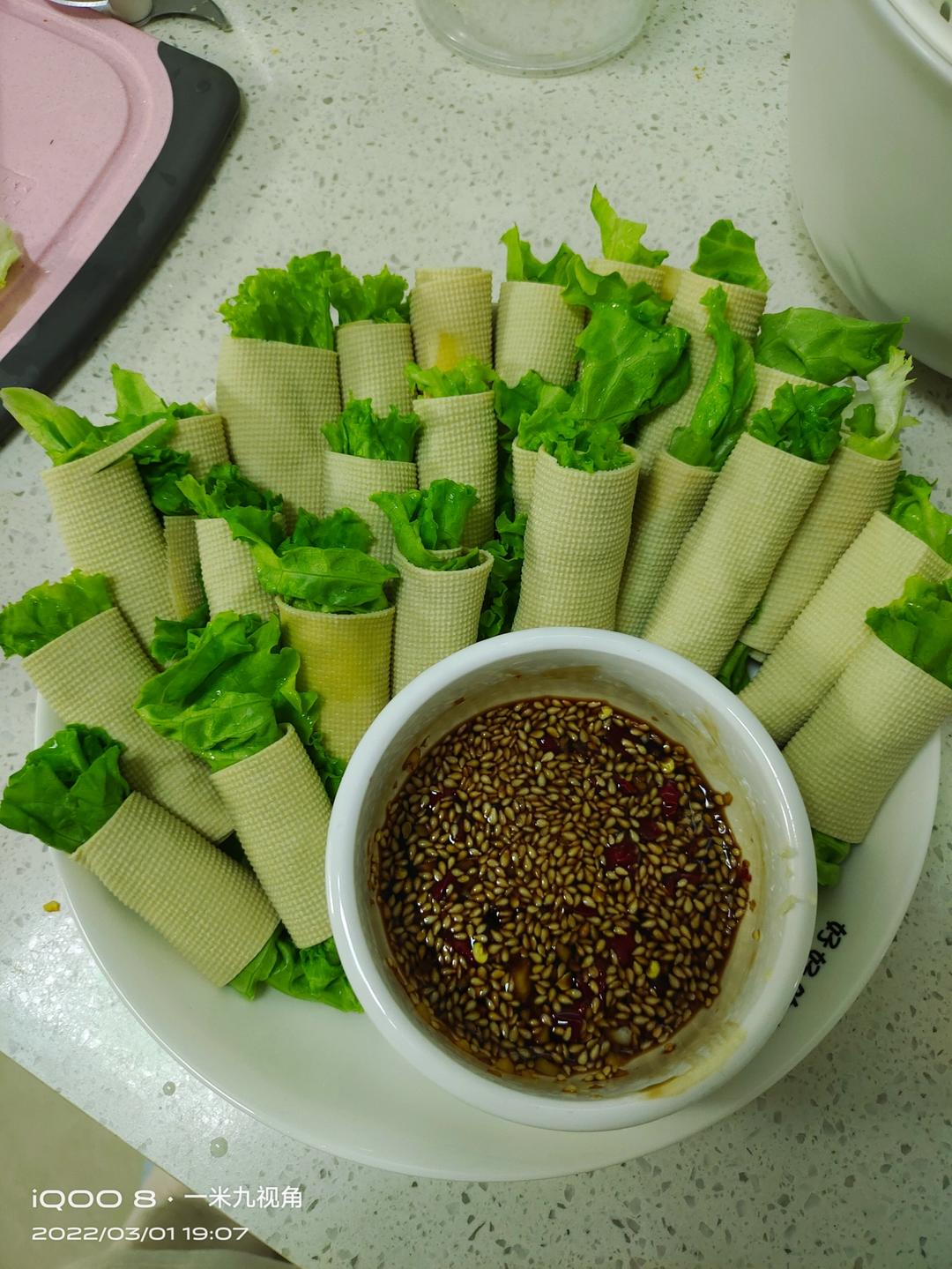 生菜豆皮卷