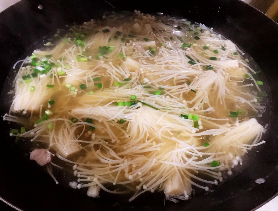 金针菇瘦肉汤图片