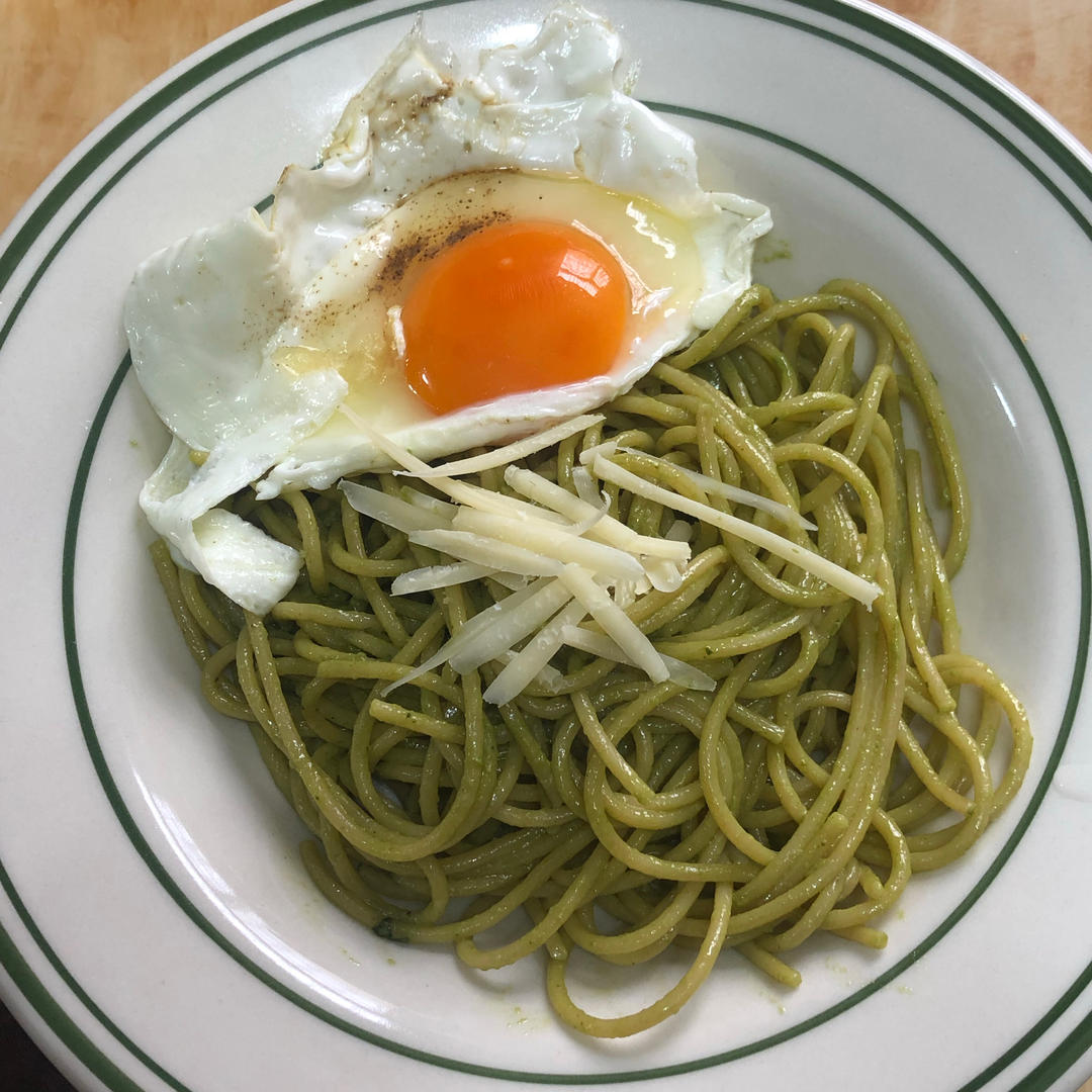 罗勒松子培根意面