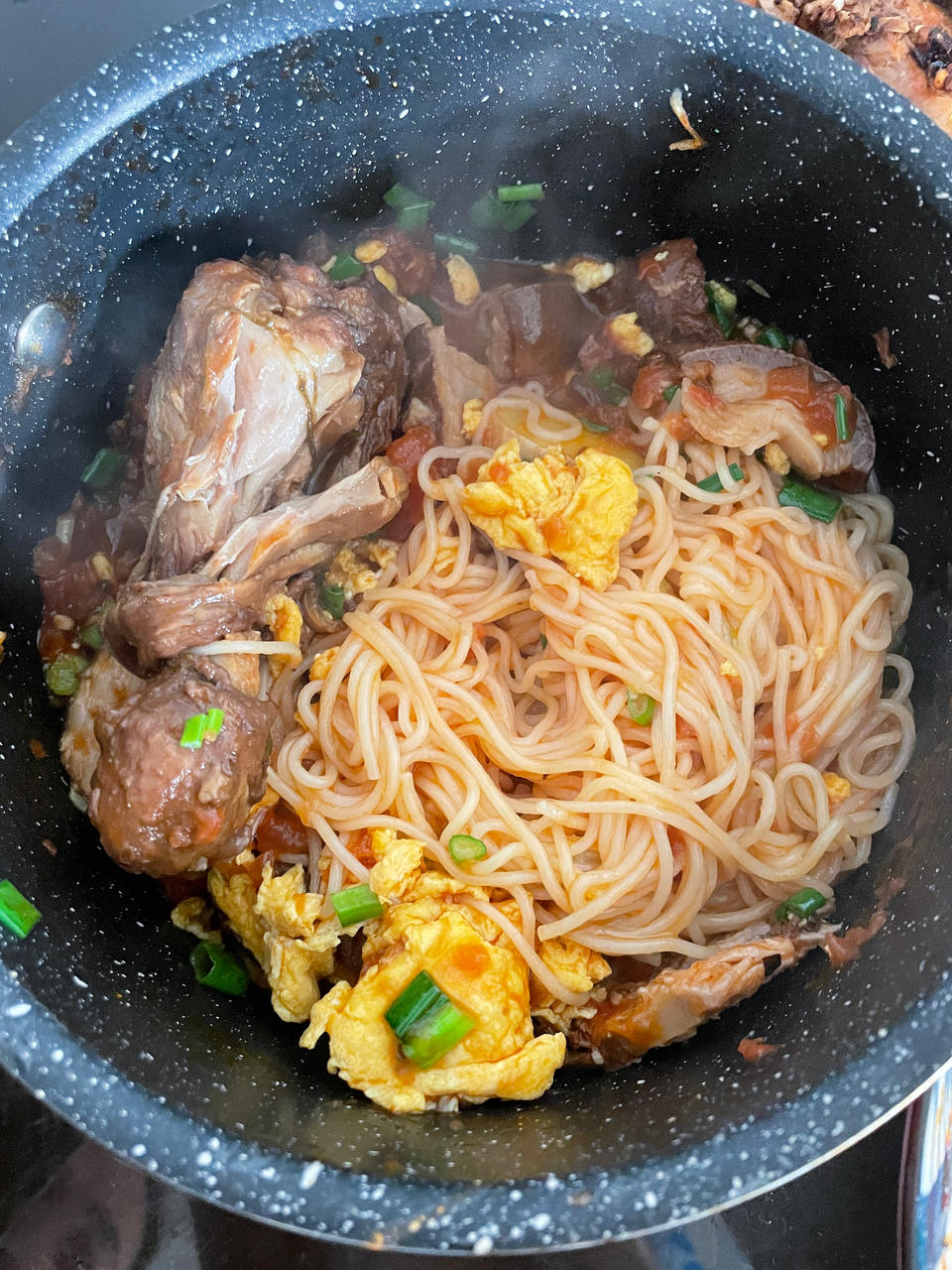 恨不得抱着锅舔的番茄鸡蛋面