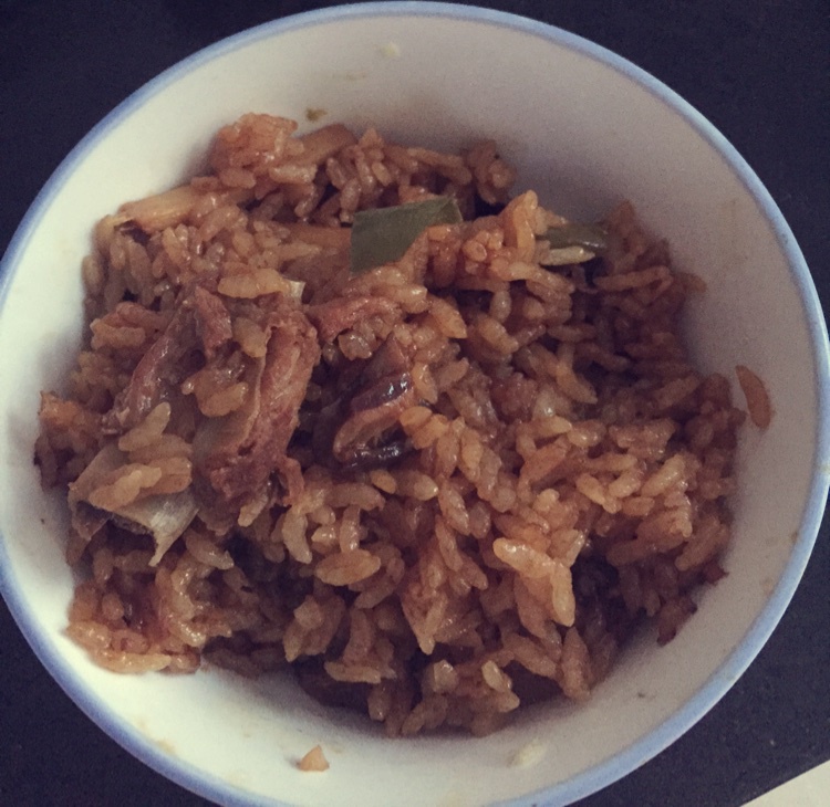 喷香排骨焖饭（爆好吃）