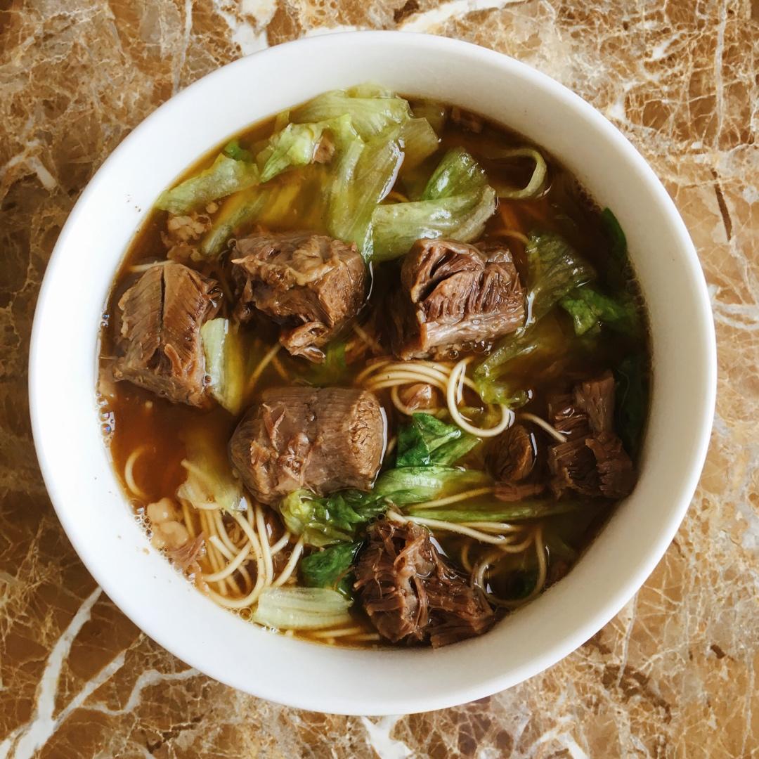 正宗台湾红烧牛肉面