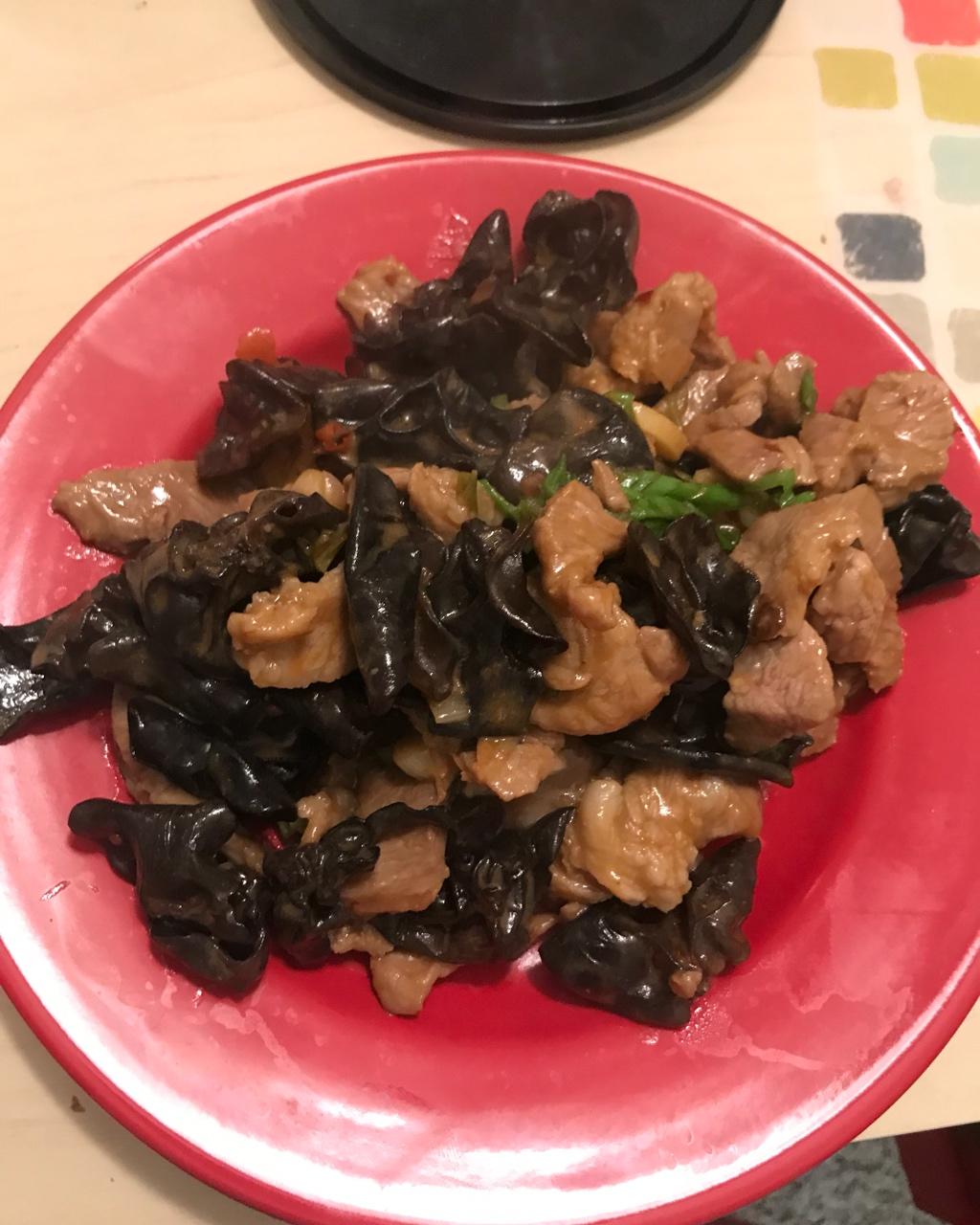 超下饭的木耳炒肉