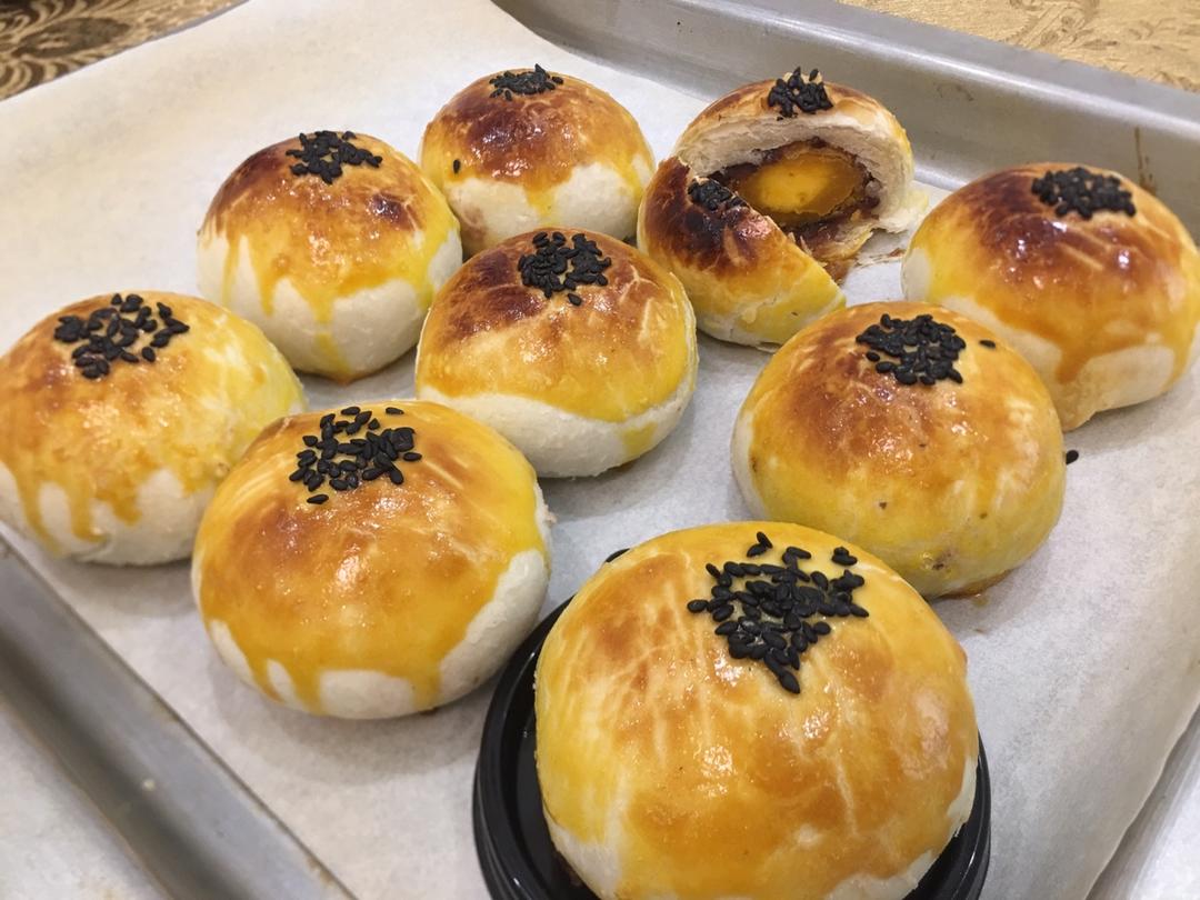 层层酥脆的完美蛋黄酥