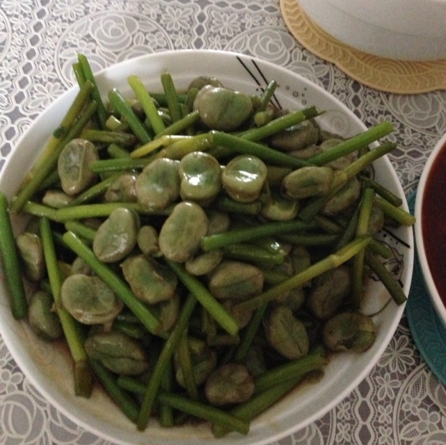 蒜苗蚕豆