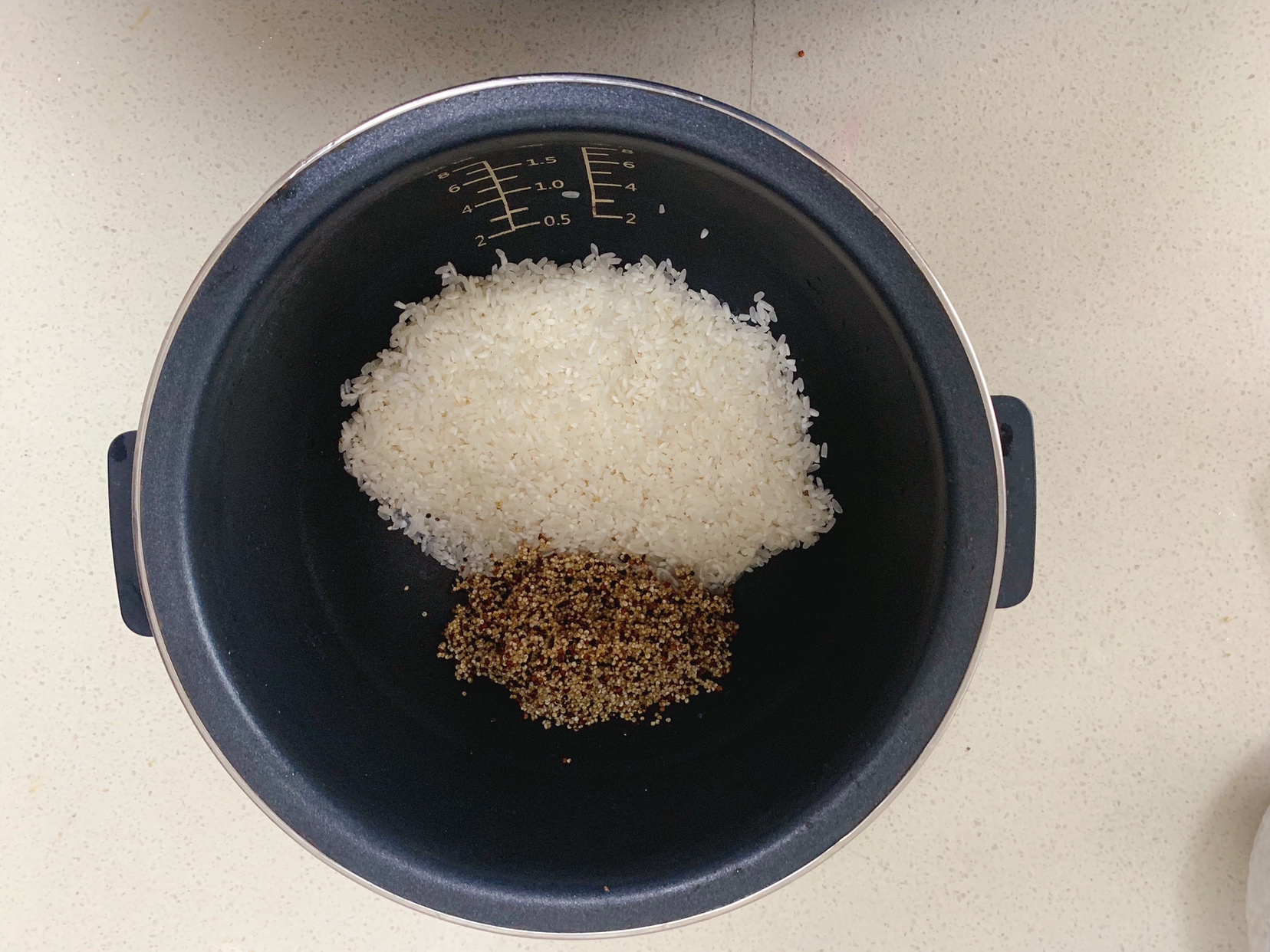 一锅做出大米饭、藜麦饭的做法 步骤2