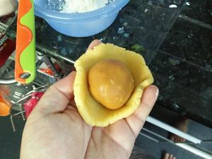 咸蛋奶皇上海月饼的做法 步骤12