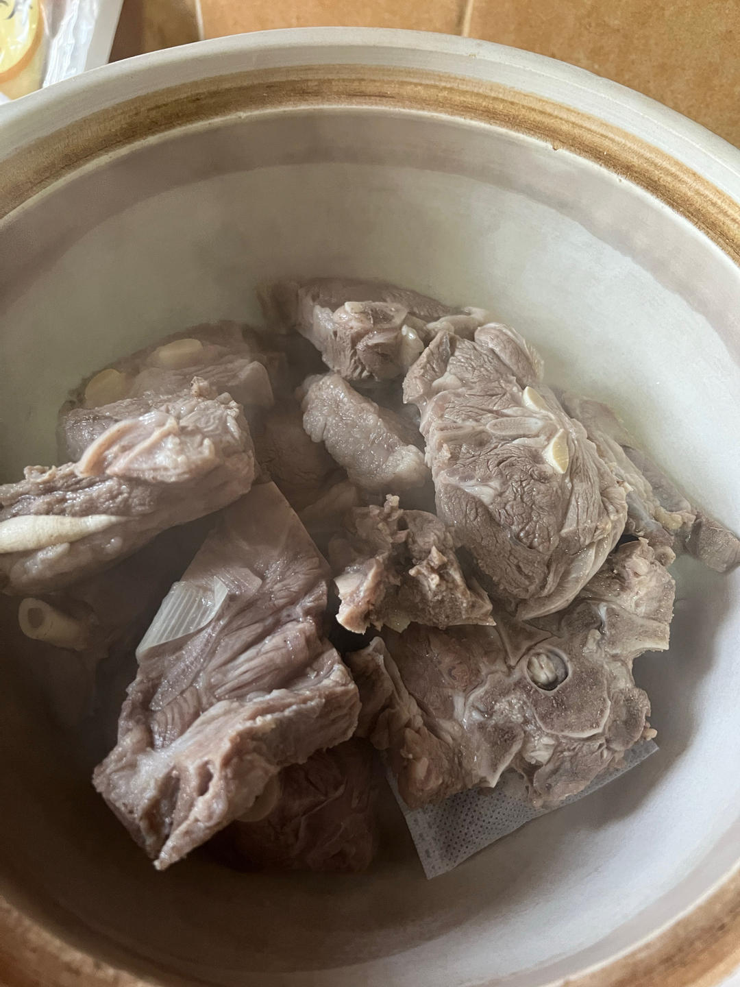 白汤羊蝎子炖萝卜